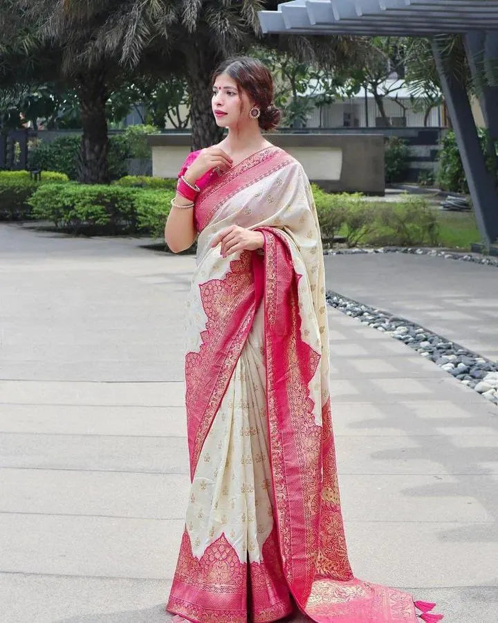 Traditional Silk Saree with Intricate Peacock Zari Border and Rich Pallu – Perfect for Weddings & Festive Wear