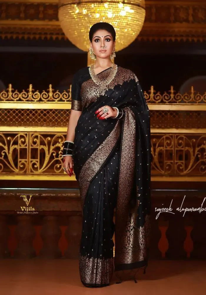 Elegant Black Kanjivaram Silk Saree with Rich Gold Zari Work – Traditional Bridal Wear