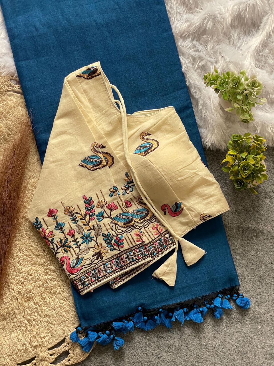 Elegant Cotton Saree Set with Ready Blouse With Bird and Floral Embroidery