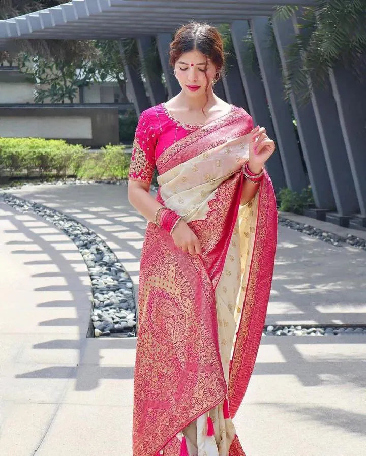 Traditional Silk Saree with Intricate Peacock Zari Border and Rich Pallu – Perfect for Weddings & Festive Wear