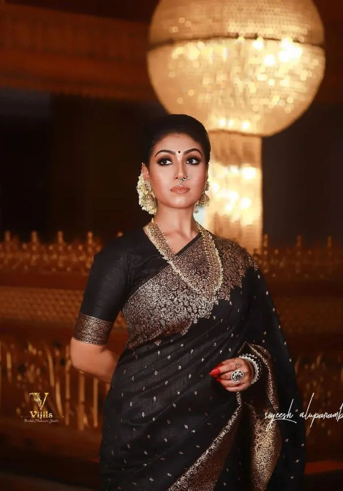 Elegant Black Kanjivaram Silk Saree with Rich Gold Zari Work – Traditional Bridal Wear