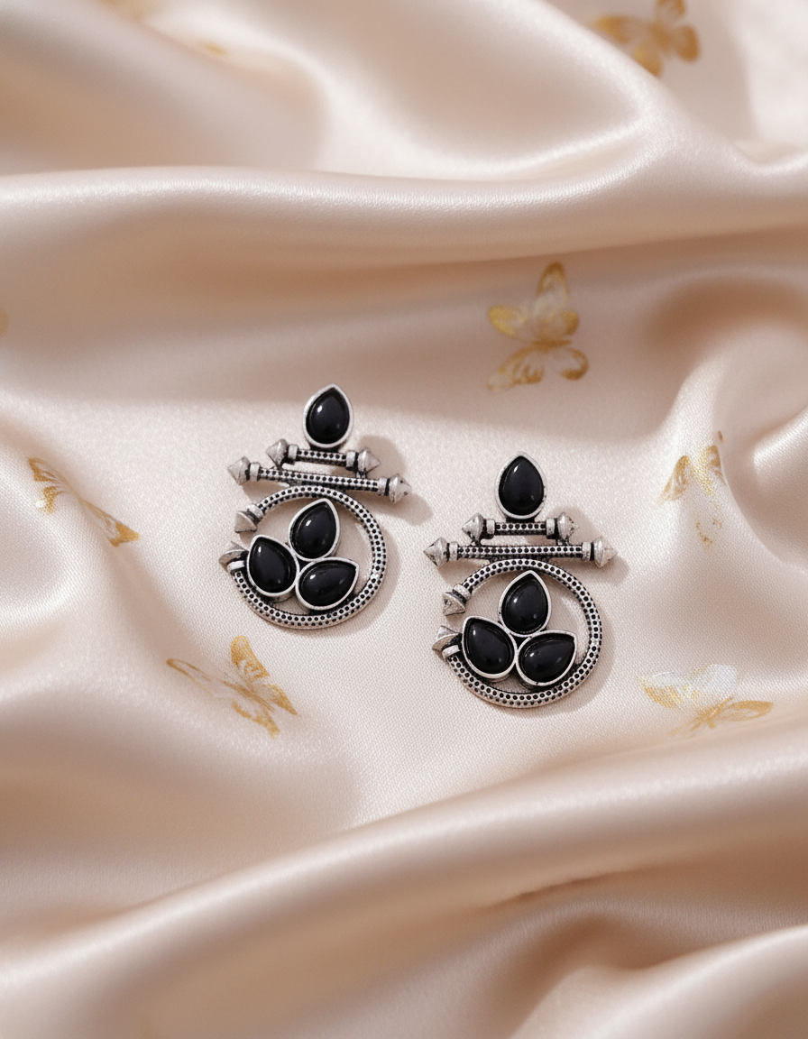 Stunning Oxidized Silver Earrings with LAVNDER  and Black Teardrop Stones