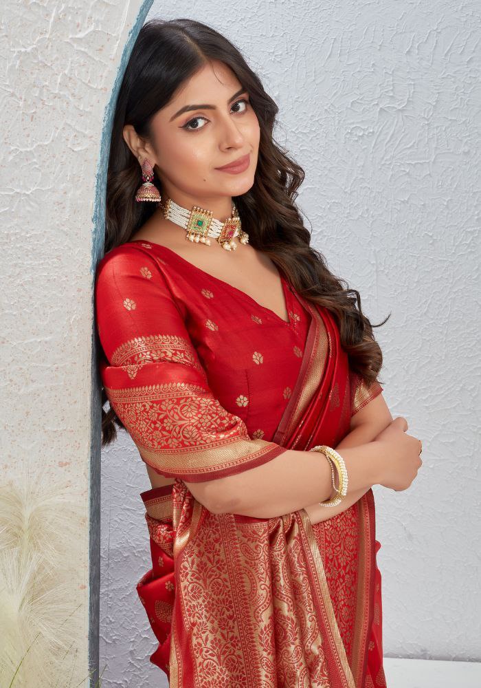 Banarasi Silk Saree with Rich Golden Zari Work – Perfect for Weddings, Festivals & Special Occasions